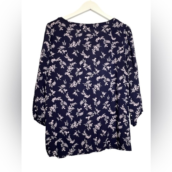 Hinge | Navy V Neck Floral Button Front Blouse 3/4 Sleeve Sz L - Picture 5 of 9